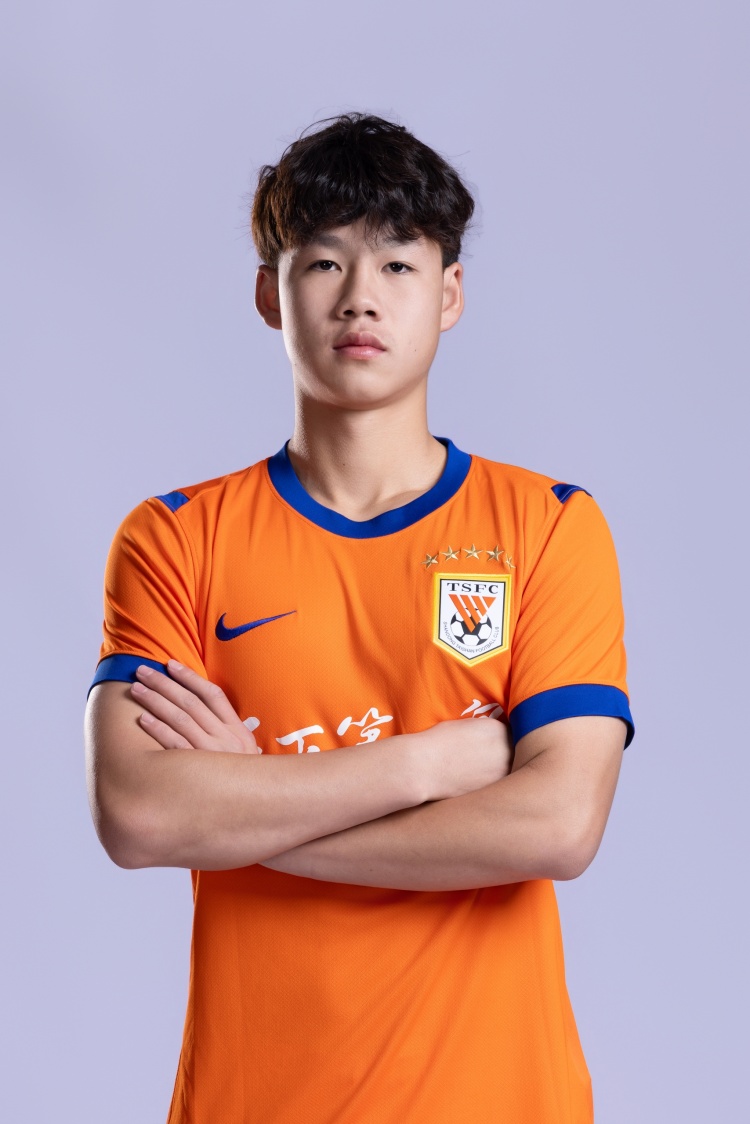 星空体育平台-U17国足队长李钧鹏代表泰山B队登场，完成个人中乙联赛首秀